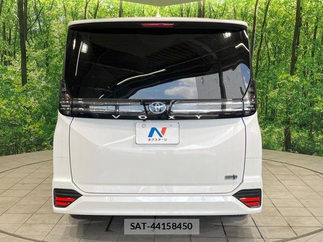 Toyota VOXY HYBRID 2024-04 8458748-15