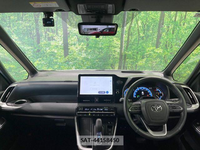 Toyota VOXY HYBRID 2024-04 8458748-1