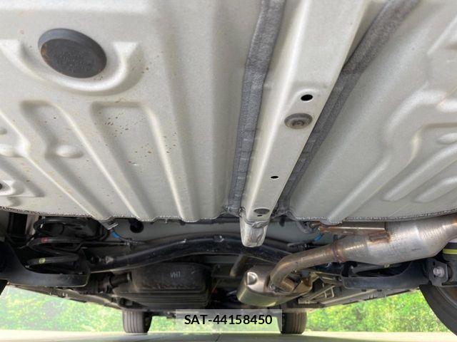 Toyota VOXY HYBRID 2024-04 8458748-19