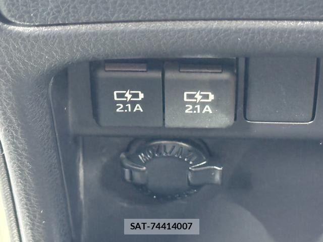 Toyota VOXY HYBRID 2021-05 8458758-26