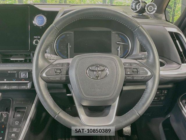 Toyota VOXY HYBRID 2022-12 8458753-11