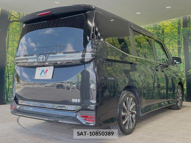 Toyota VOXY HYBRID 2022-12 8458753-17