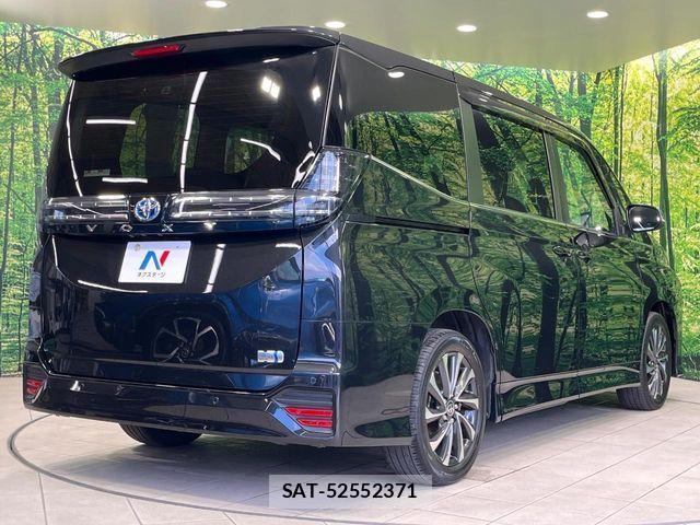 Toyota VOXY HYBRID 2022-04 8458751-16