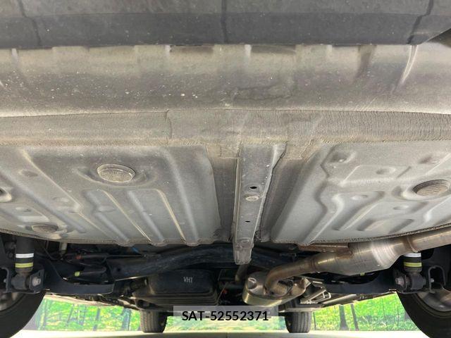 Toyota VOXY HYBRID 2022-04 8458751-18
