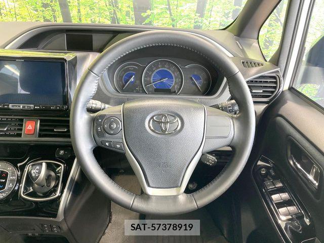 Toyota VOXY HYBRID 2019-05 8458757-11