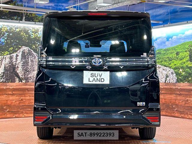 Toyota VOXY HYBRID 2023-06 8486260-15