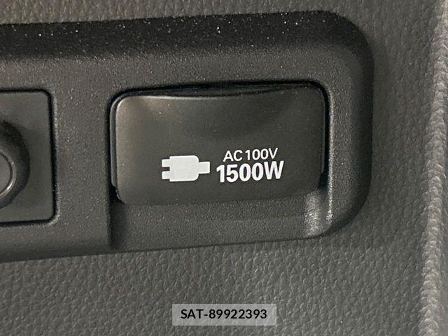 Toyota VOXY HYBRID 2023-06 8486260-6
