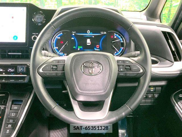 Toyota VOXY HYBRID 2023-11 8528174-11