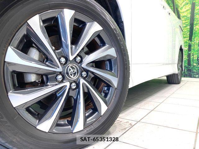 Toyota VOXY HYBRID 2023-11 8528174-13