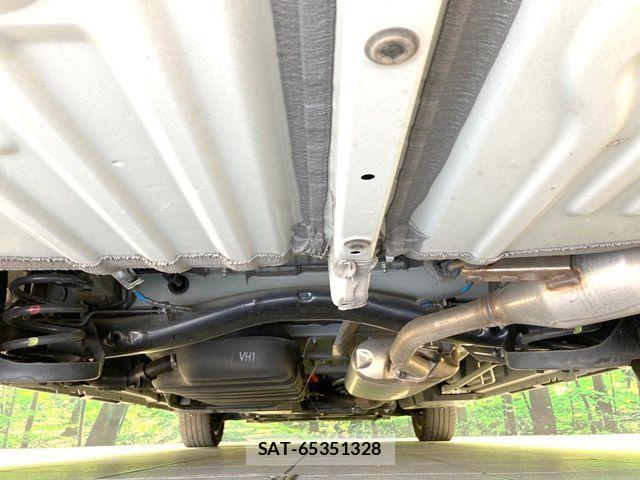 Toyota VOXY HYBRID 2023-11 8528174-19