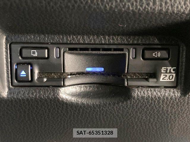 Toyota VOXY HYBRID 2023-11 8528174-6
