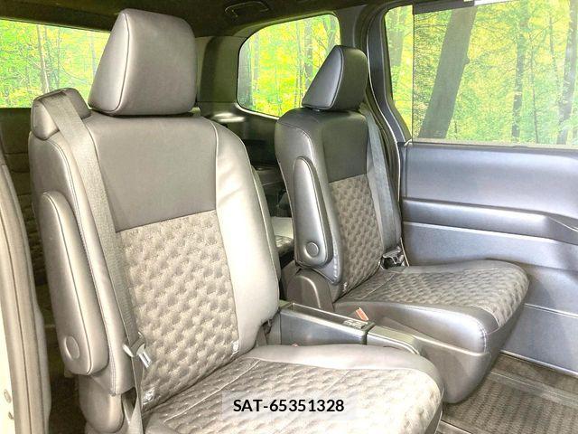 Toyota VOXY HYBRID 2023-11 8528174-8