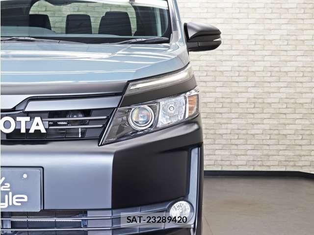 Toyota VOXY HYBRID 2015-09 8528179-10