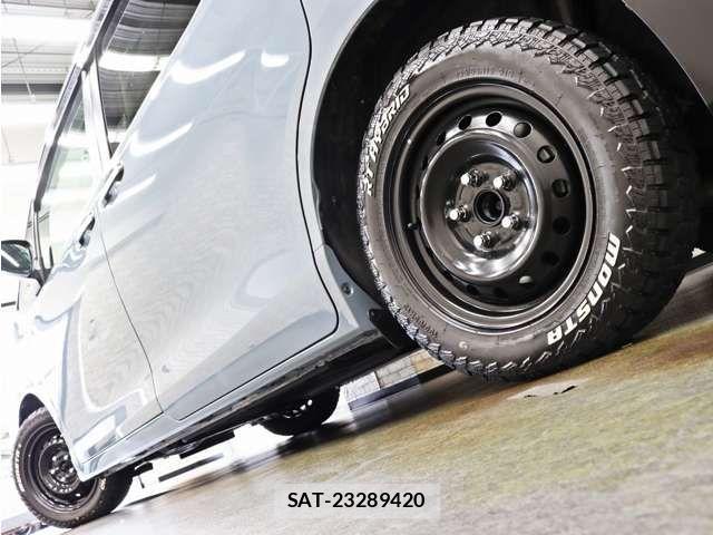 Toyota VOXY HYBRID 2015-09 8528179-14