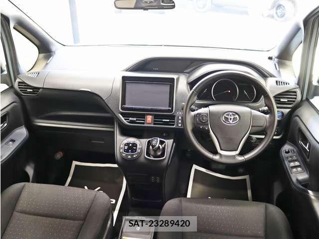 Toyota VOXY HYBRID 2015-09 8528179-19