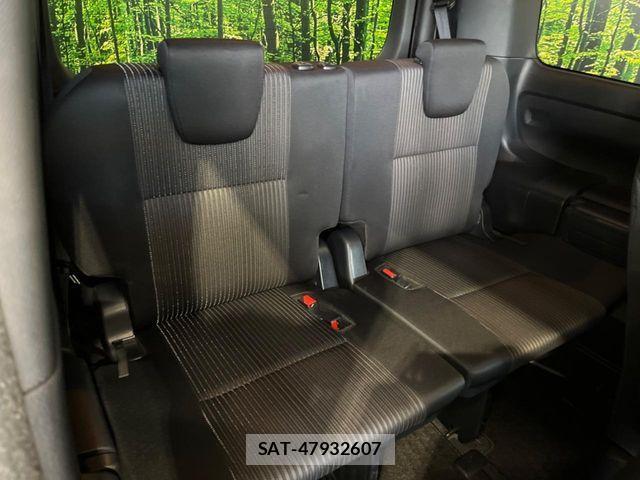 Toyota VOXY HYBRID 2017-10 8528187-9