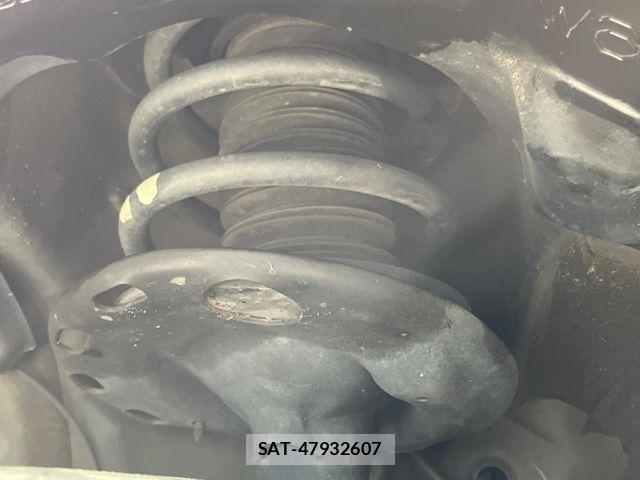 Toyota VOXY HYBRID 2017-10 8528187-19