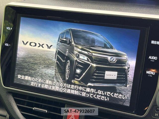 Toyota VOXY HYBRID 2017-10 8528187-3