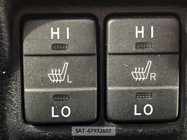 Toyota VOXY HYBRID 2017-10 8528187-6