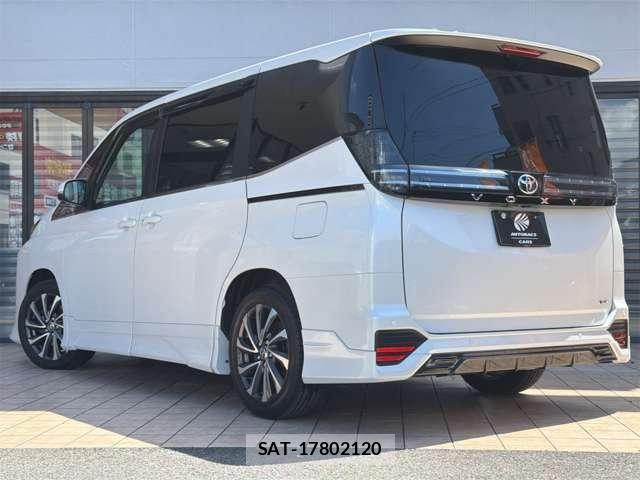 Toyota VOXY HYBRID 2025-12 8528155-12
