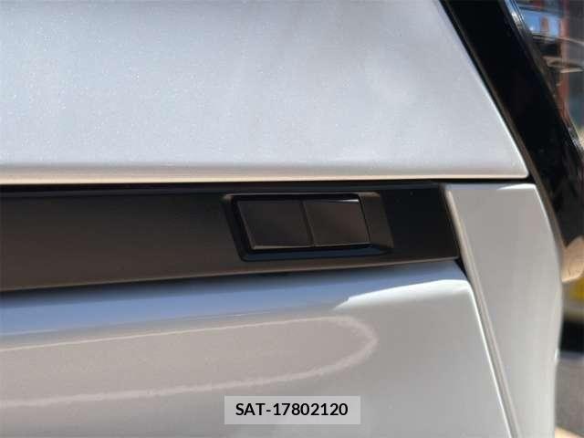 Toyota VOXY HYBRID 2025-12 8528155-18