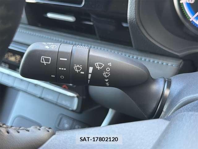 Toyota VOXY HYBRID 2025-12 8528155-24