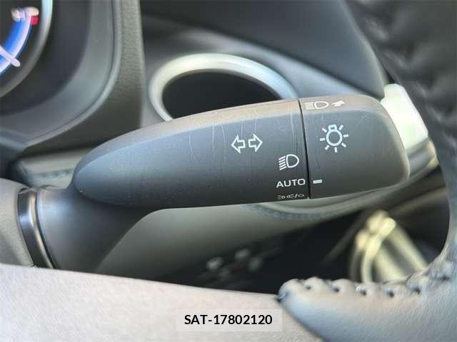 Toyota VOXY HYBRID 2025-12 8528155-28