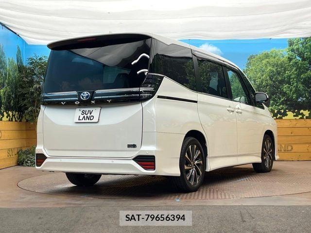 Toyota VOXY HYBRID 2022-12 8528165-17