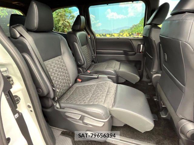 Toyota VOXY HYBRID 2022-12 8528165-8