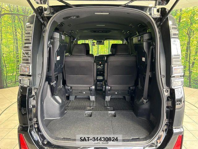 Toyota VOXY HYBRID 2017-12 8528180-9