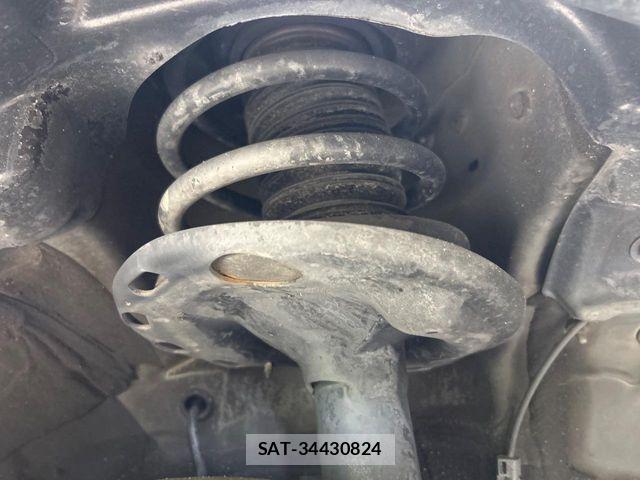 Toyota VOXY HYBRID 2017-12 8528180-19