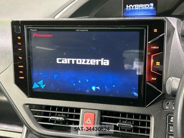 Toyota VOXY HYBRID 2017-12 8528180-3