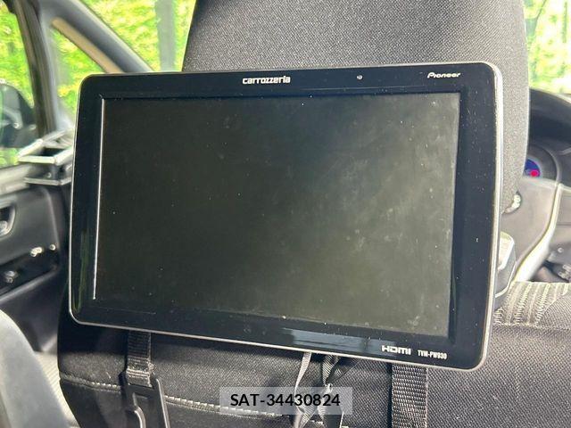 Toyota VOXY HYBRID 2017-12 8528180-5