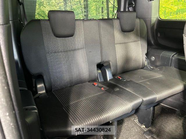 Toyota VOXY HYBRID 2017-12 8528180-8