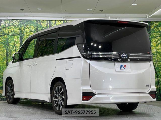 Toyota VOXY HYBRID 2023-06 8528157-16