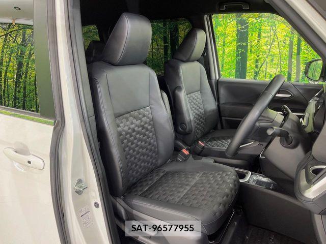 Toyota VOXY HYBRID 2023-06 8528157-6