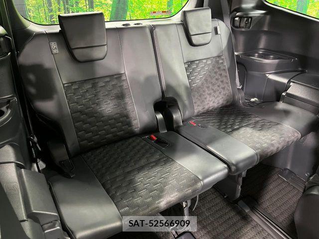 Toyota VOXY HYBRID 2023-06 8528166-9
