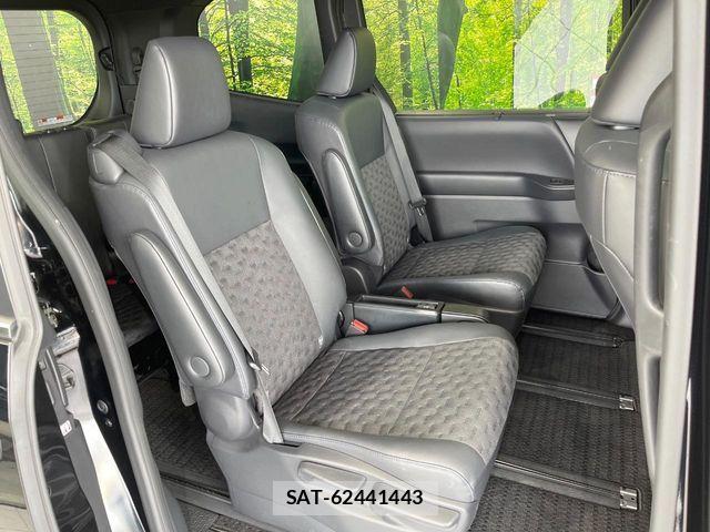 Toyota VOXY HYBRID 2022-10 8528172-10