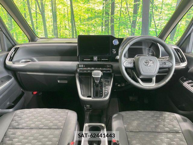 Toyota VOXY HYBRID 2022-10 8528172-1