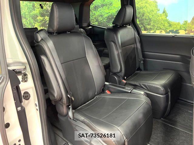 Toyota VOXY HYBRID 2023-02 8528159-10