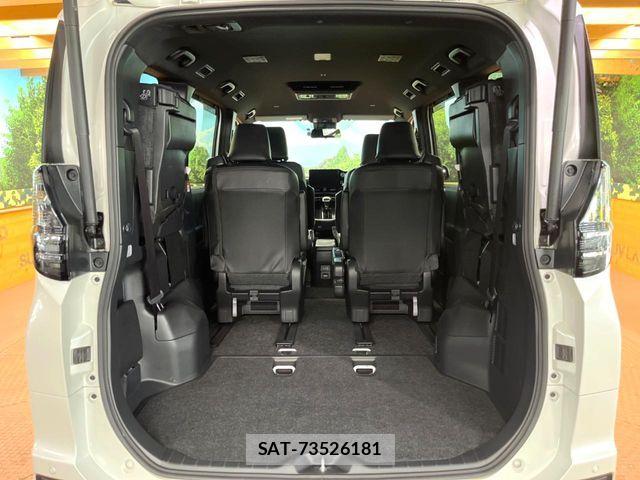 Toyota VOXY HYBRID 2023-02 8528159-12