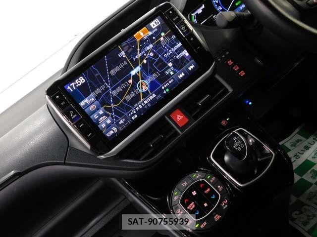 Toyota VOXY HYBRID 2017-03 8528178-11