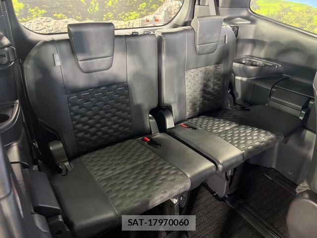 Toyota VOXY HYBRID 2022-09 8528175-10