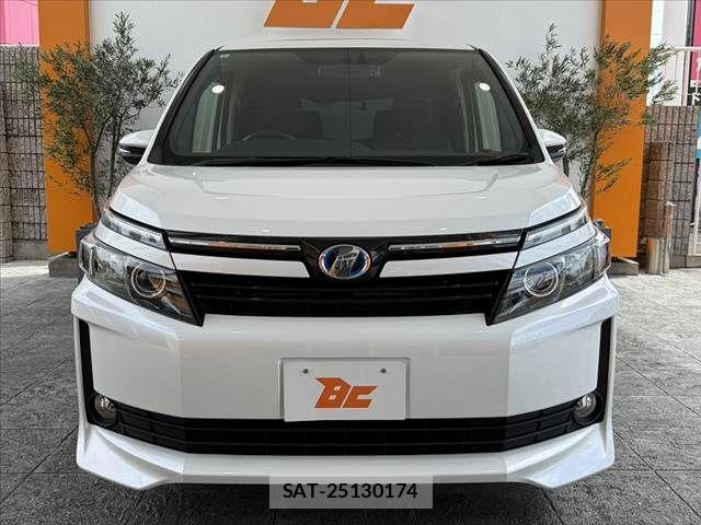 Toyota VOXY HYBRID 2014-04 8528185-8