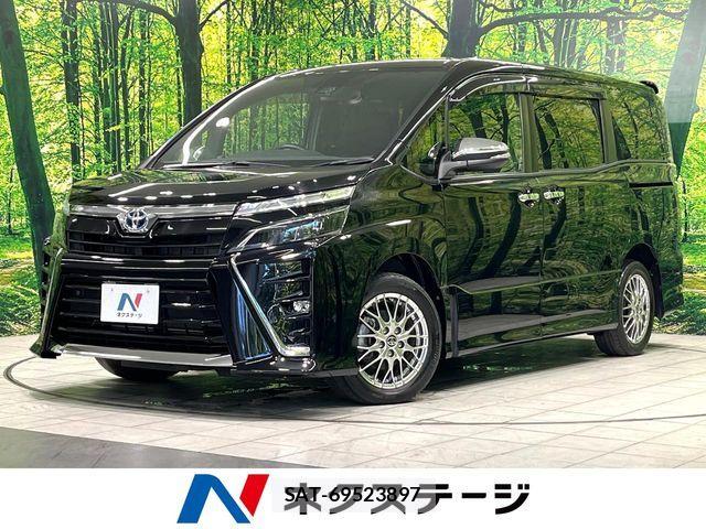 Toyota VOXY HYBRID 2021-12 8564072-0