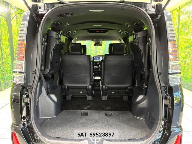 Toyota VOXY HYBRID 2021-12 8564072-10