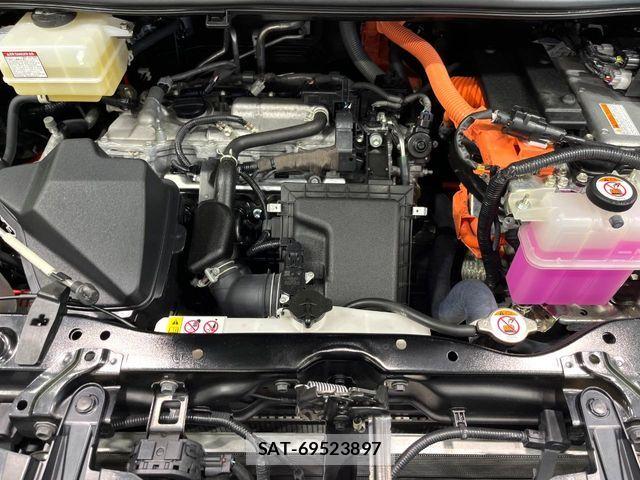Toyota VOXY HYBRID 2021-12 8564072-18