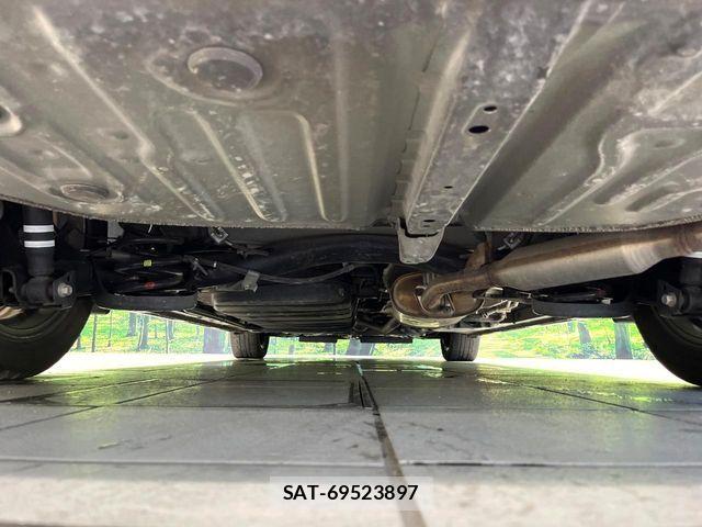 Toyota VOXY HYBRID 2021-12 8564072-19
