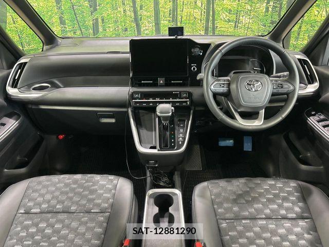 Toyota VOXY HYBRID 2024-12 8564060-1