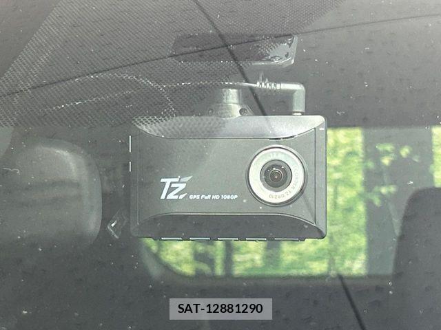 Toyota VOXY HYBRID 2024-12 8564060-5